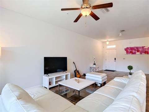 8615 Andalucia Field Drive, Tampa FL - photo 11 of 39