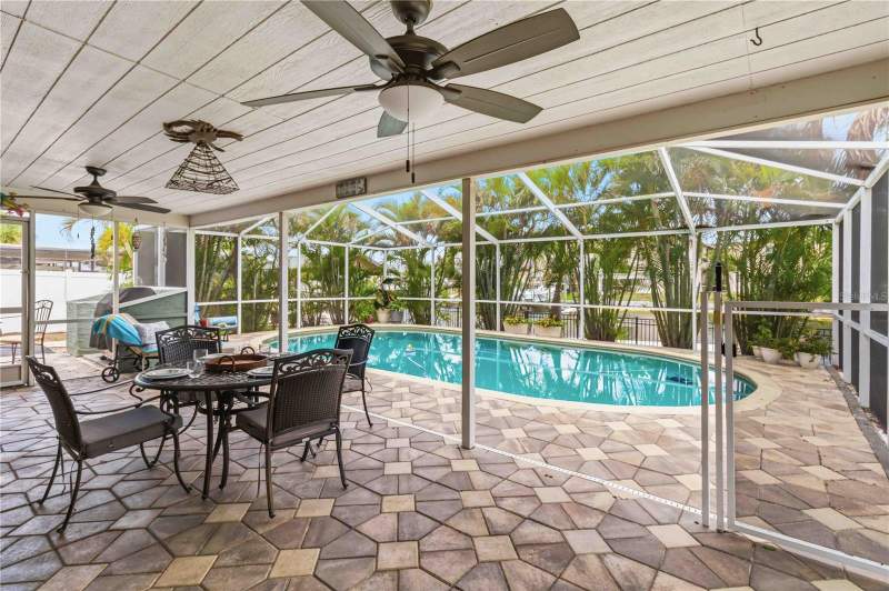 3 bedroom Single Family Residence at 1004 Spindle Palm Way, Apollo Beach Unit 08 A Resubdivision Of Lots 1-13, Apollo Beach — photo 4