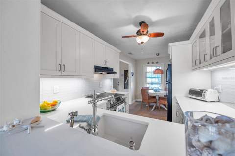 4766 Snook Drive, St Petersburg FL - photo 6 of 54