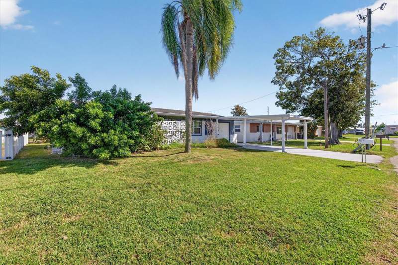 2 bedroom Single Family Residence at 13232 Neptune Drive, Pleasure Isles, Hudson — photo 5