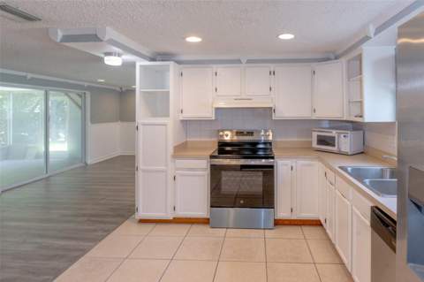 10840 Norwood Avenue, Port Richey FL - photo 9 of 26