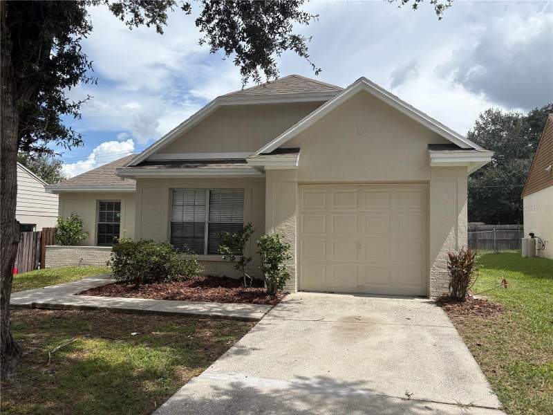 3 bedroom Single Family Residence at 432 Regal Park Drive, Valrico Manor Unit 3, Valrico — photo 2