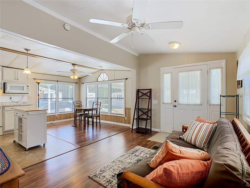 2 bedroom Manufactured Home at 9000 US Hwy 192 #897, Outdoor Resorts Of America, Clermont — photo 5