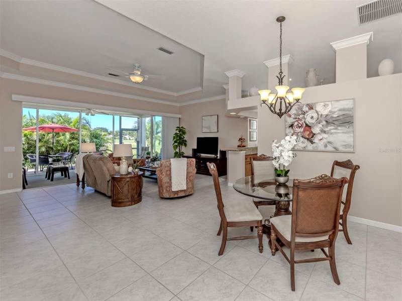 3 bedroom Single Family Residence at 637 Misty Pine Drive, Sawgrass, Venice — photo 5
