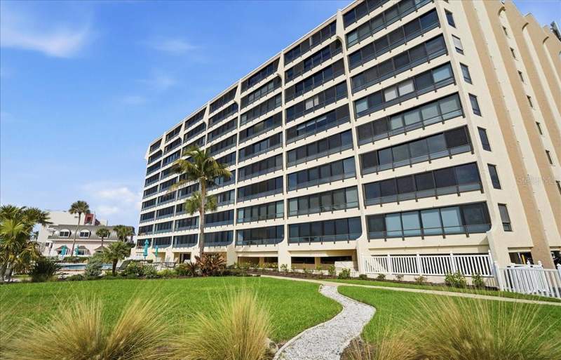 2 bedroom Condominium at 840 The Esplanade #206, Sansovino The, Venice — photo 2