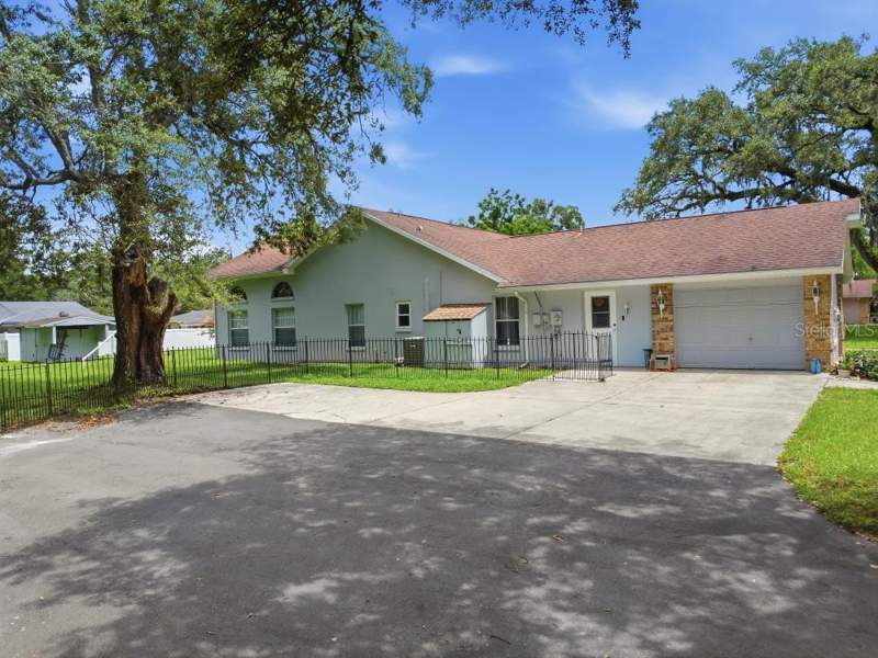 4 bedroom Single Family Residence at 483 Lincoln Avenue, Masaryktown, Masaryktown — photo 4