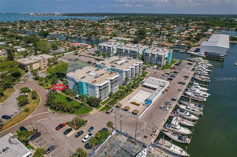 Moorings Of Maximo Condo