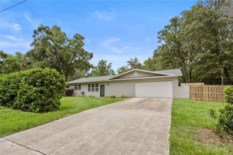 4 bedroom Single Family Residence at 805 NW 40th Terrace, Westmoreland Estate Add 2, Gainesville — photo 3