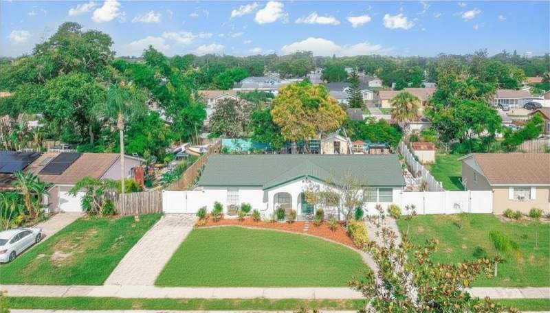 4 bedroom Single Family Residence at 6694 Rivo Alto Avenue, Sky Lake, Orlando — photo 2