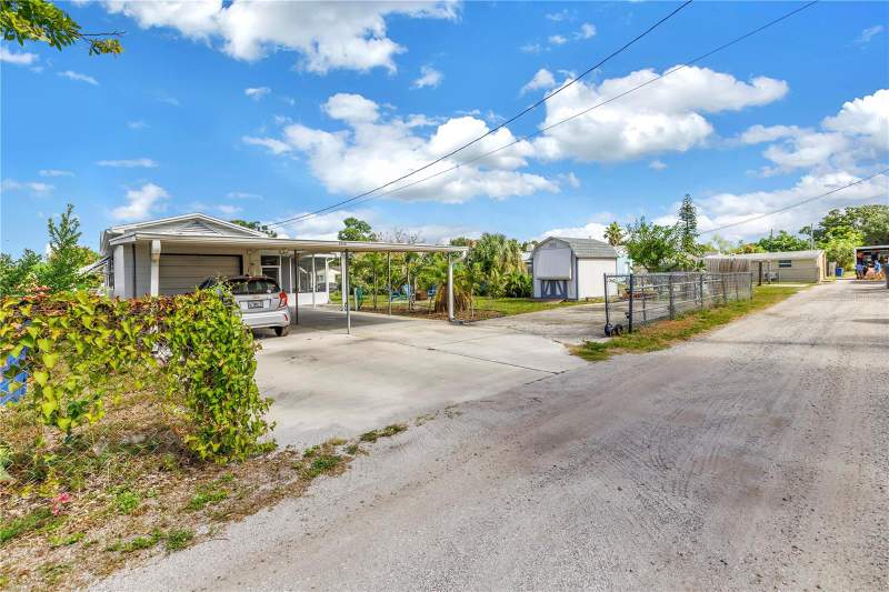 2 bedroom Single Family Residence at 2450 37th Avenue, Coolidge Park, St Petersburg — photo 3