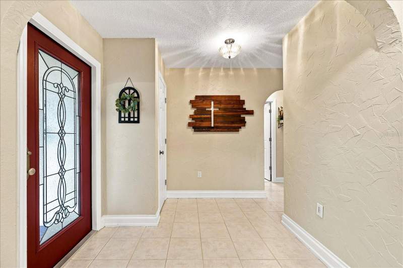 3 bedroom Single Family Residence at 8805 Kenwood Road, Bardmoor Golf View Estate 3rd Add, Seminole — photo 4