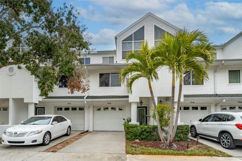 3 bedroom Townhouse at 9936 Indian Key Trail #22, Tara Cay Sound South II, Seminole — photo 2