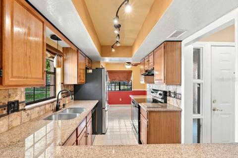 3036 Pigeon Hawk Court, Orlando FL - photo 6 of 6