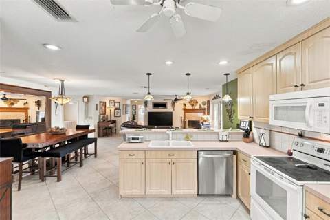 9606 62nd Avenue, St Petersburg FL - photo 16 of 52