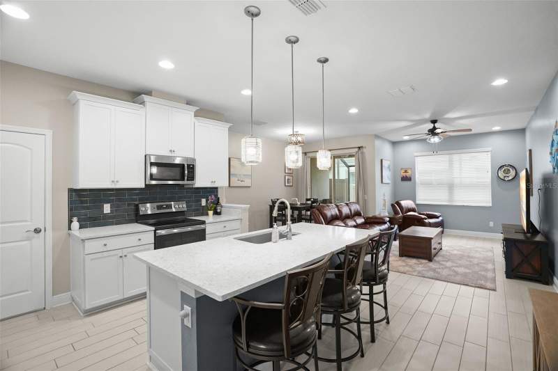 3 bedroom Townhouse at 2465 Foggy Creek Circle, Towns At Belleair Grove, Clearwater — photo 5