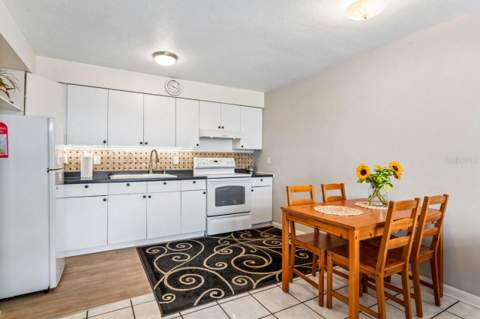 4363 Tahitian Gardens Circle #B, Holiday FL - photo 9 of 54