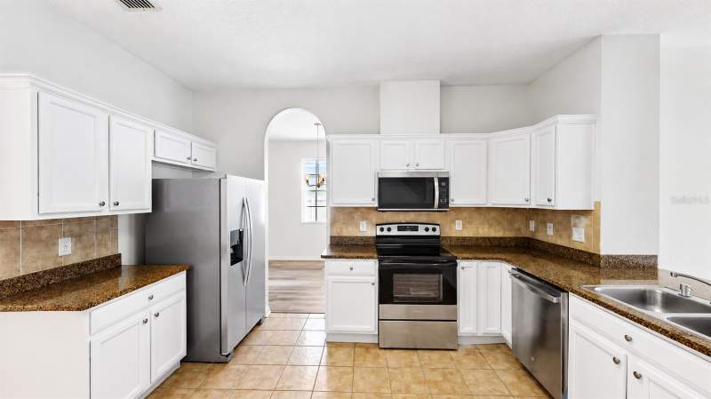 5 bedroom Single Family Residence at 30612 Palmerston Place, Palm Cove Ph 02, Wesley Chapel — photo 5