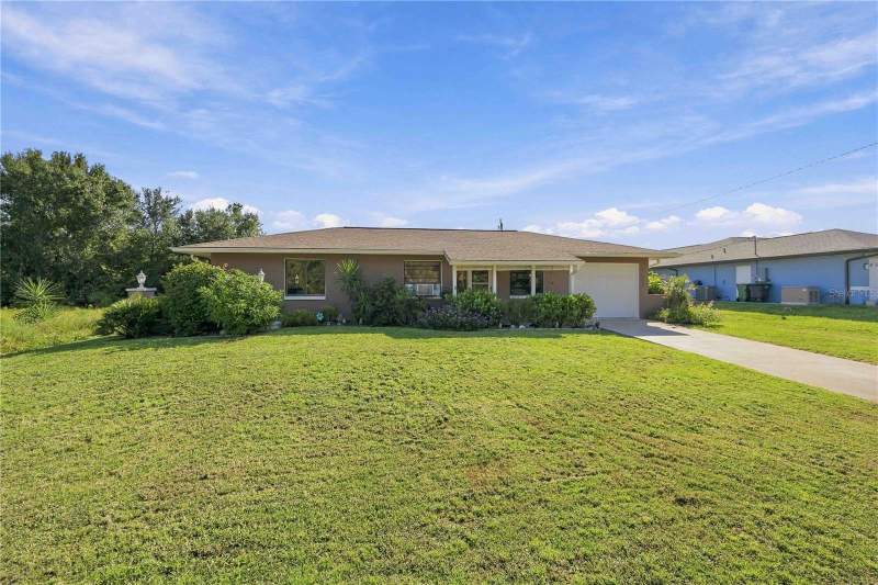 2 bedroom Single Family Residence at 7320 Yardley Street, Port Charlotte Sec 064, Englewood — photo 2