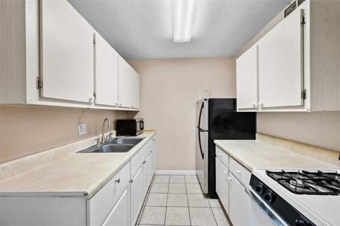 1700 SW 16th Court #D24, Gainesville FL - photo 11 of 25