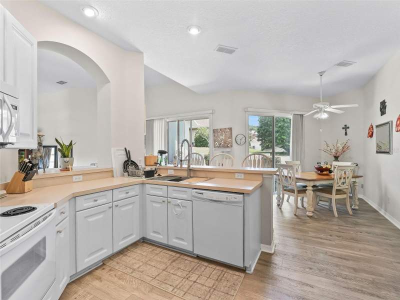 3 bedroom Single Family Residence at 17435 SE 112th Avenue, Stonecrest, Summerfield — photo 2
