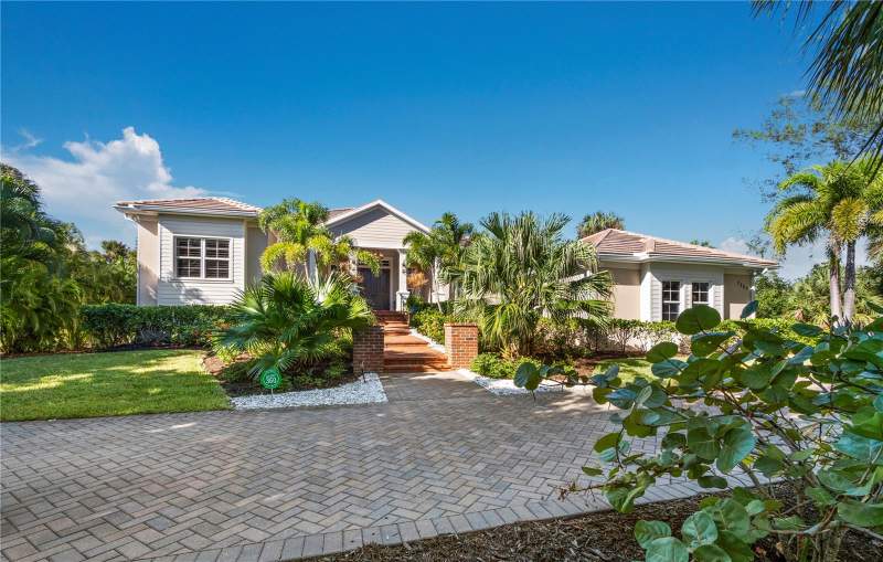 3 bedroom Single Family Residence at 7200 Melaleuca Way, Siesta Properties Inc, Sarasota — photo 2