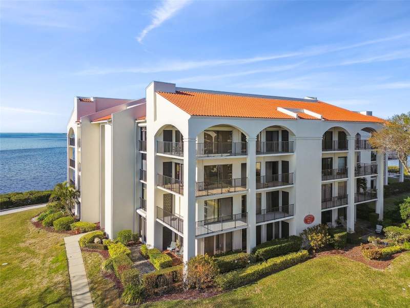 2 bedroom Condominium at 301 Mariner Drive #301, Mariner Village Northwest Condo, Tarpon Springs — photo 2