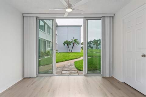4895 Bay Street #109, St Petersburg FL - photo 8 of 39