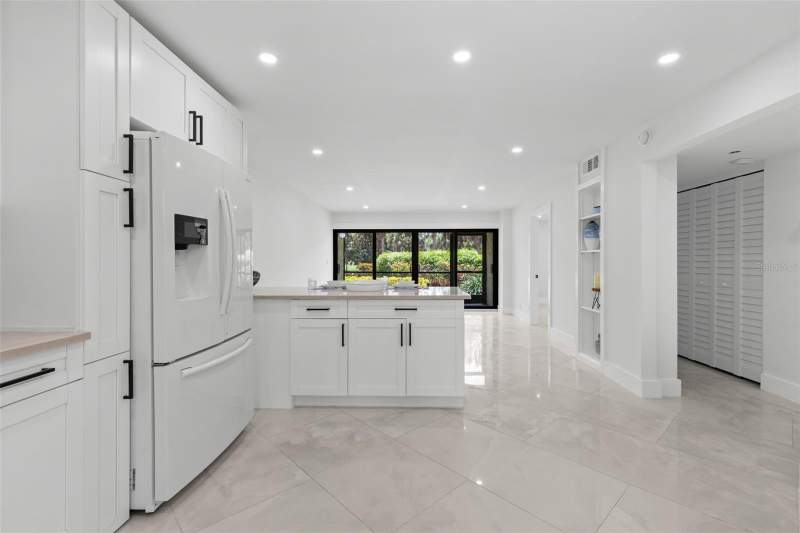 2 bedroom Condominium at 2614 Cove Cay Drive #106, Cove Cay 26-14 Village I, Clearwater — photo 5