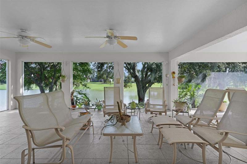 3 bedroom Single Family Residence at 7108 SE 172nd Hazelwood Loop, The Villages, The Villages — photo 4