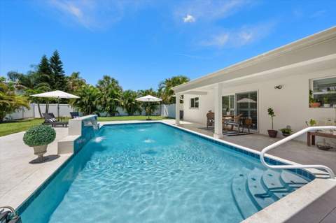 821 Jacaranda Drive, Largo FL - photo 13 of 66
