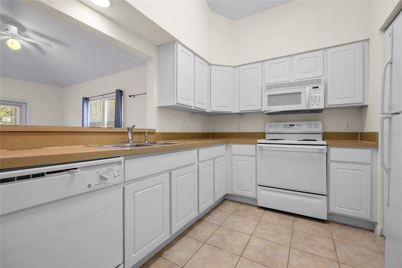 1 bedroom Condominium at 4941 SW 91st Terrace #N301, Haile Village Ctr Condo, Gainesville — photo 4