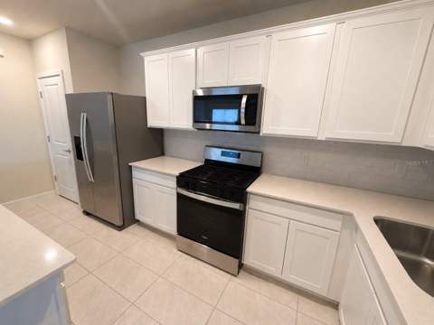 4086 Lush View Drive, Apopka FL - photo 19 of 44