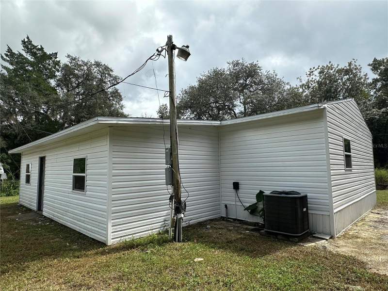 4 bedroom Mobile Home at 17405 NE 38th Lane Road, National Forest Recreation Unrec, Silver Springs — photo 3
