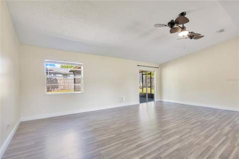 370 N Lake Avenue, Apopka FL - photo 7 of 33
