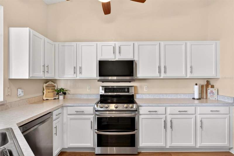 3 bedroom Single Family Residence at 25073 Riverwalk Drive, The Plantation At Leesburg Riverwalk Village, Leesburg — photo 5