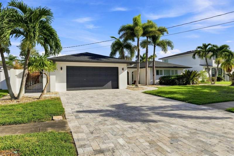 4 bedroom Single Family Residence at 320 Palm Island, Island Estates Of Clearwater Unit 6-B, Clearwater Beach — photo 2