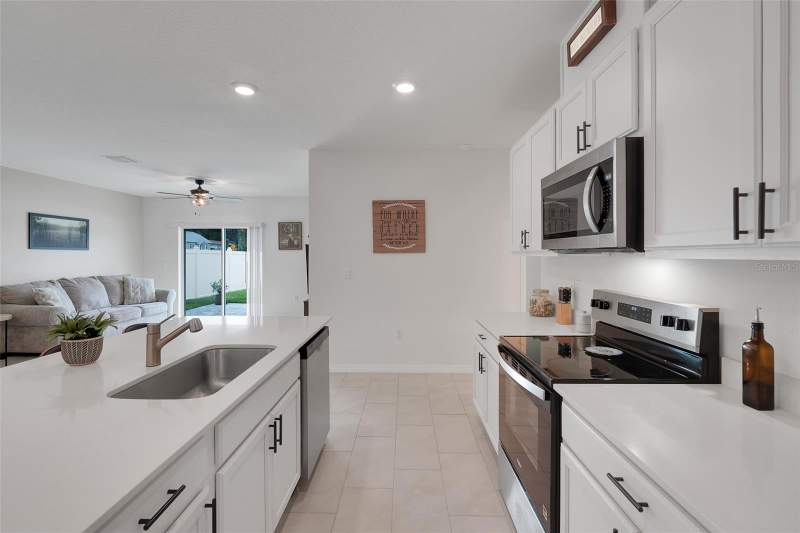 5 bedroom Single Family Residence at 3615 Salvia Court, Avalon Pk Tavares Ph 2, Tavares — photo 3