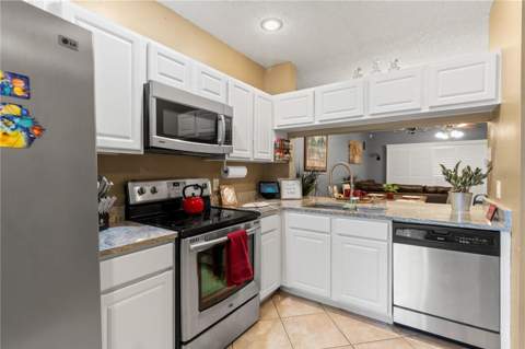 8635 Hunters Key Circle, Tampa FL - photo 13 of 27