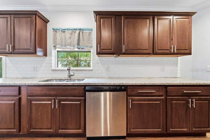 3 bedroom Single Family Residence at 1920 64th Avenue, Meadow Lawn 14th Add, St Petersburg — photo 5