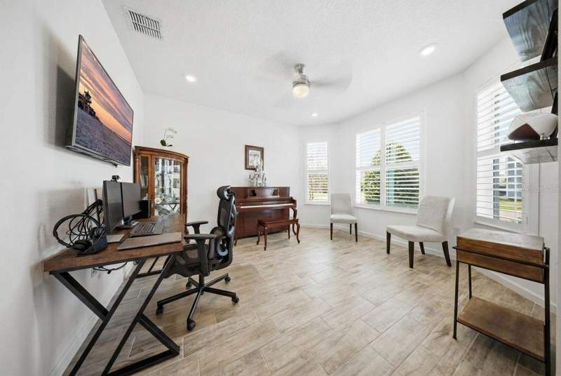 4 bedroom Single Family Residence at 17932 Passionflower Circle, Serenoa Village 2 Ph 1B-1, Clermont — photo 5