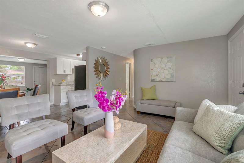4 bedroom Single Family Residence at 3908 E Hanna Avenue, Unplatted, Tampa — photo 5