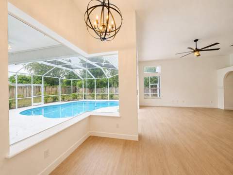 2532 Bellwood Drive, Brandon FL - photo 18 of 45