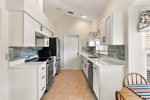 1619 Red Clover Court, Orlando FL - photo 11 of 27