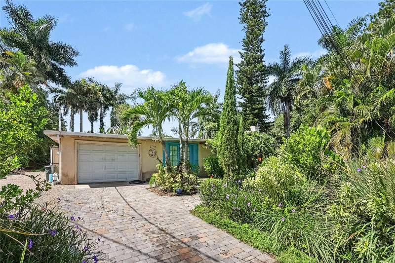 2 bedroom Single Family Residence at 27791 MICHIGAN STREET, HEITMANS BONITA SPGS, BONITA SPRINGS — photo 1