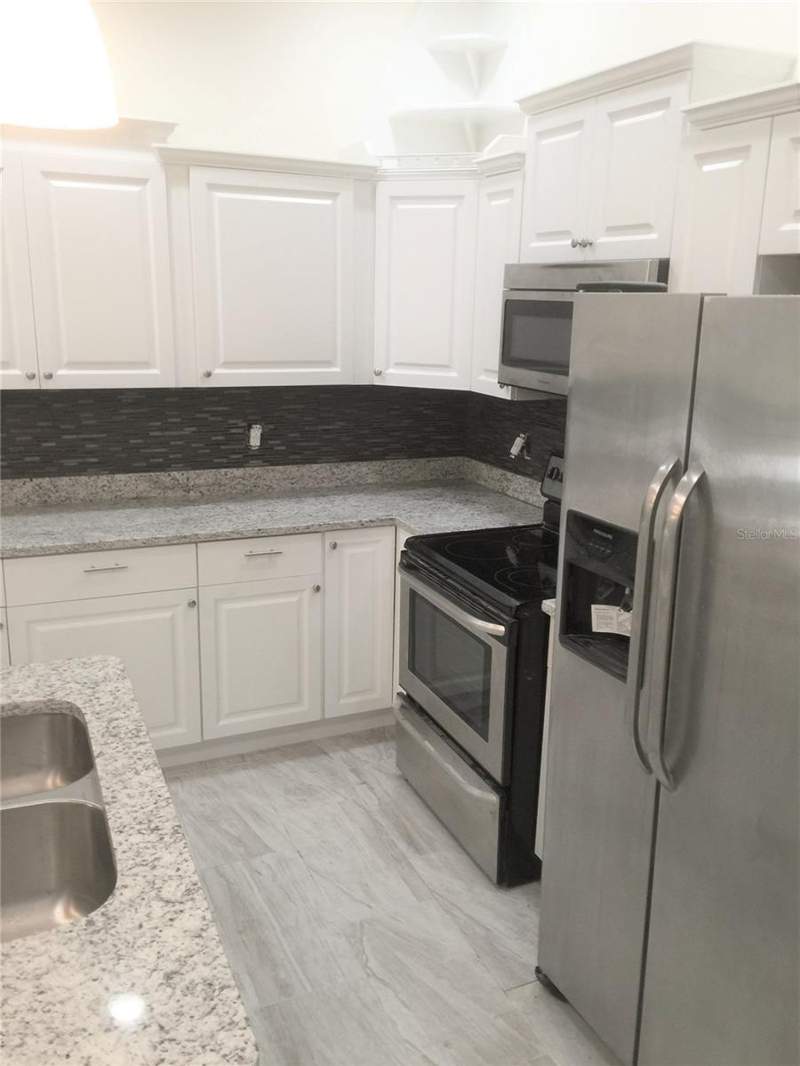 5 bedroom Single Family Residence at 18545 Jay Avenue, Port Charlotte Sec 008, Port Charlotte — photo 5