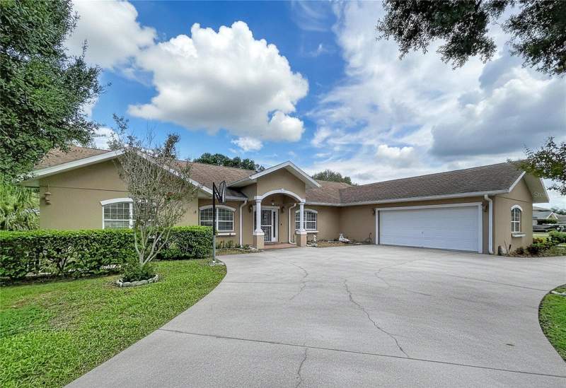 3 bedroom Single Family Residence at 1348 Edgewater Beach Drive, Edgewater Beach Resub, Lakeland — photo 2