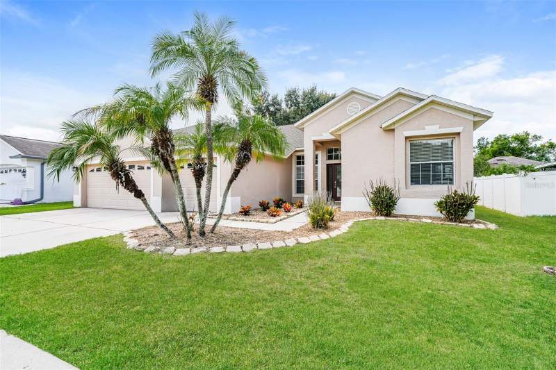 4 bedroom Single Family Residence at 4320 Balington Drive, Buckhorn Preserve Ph 1, Valrico — photo 2