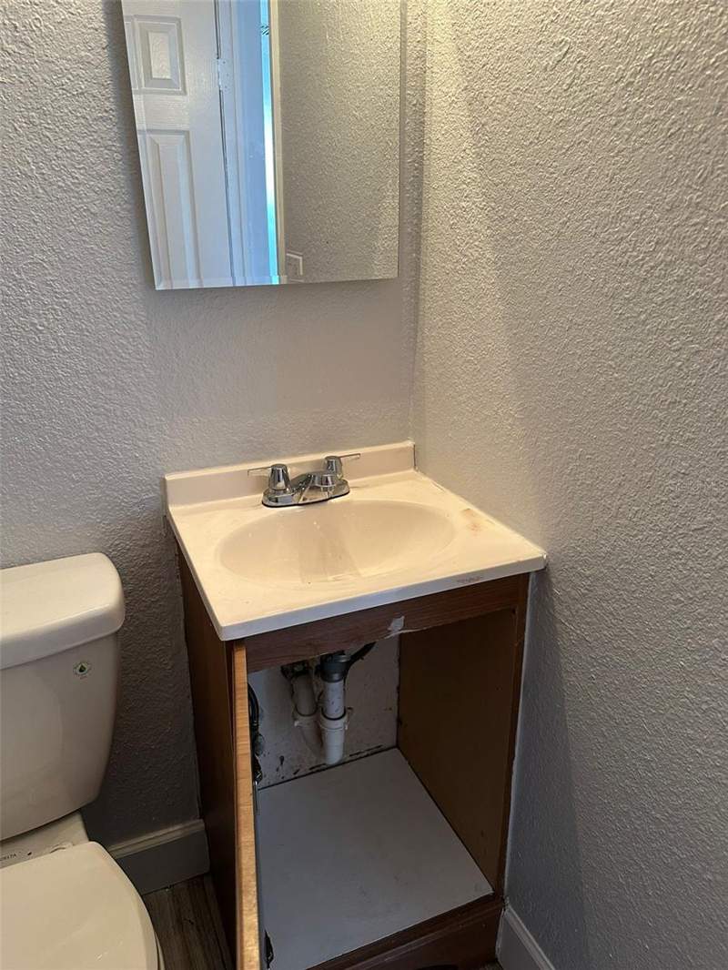 3 bedroom Single Family Residence at 3718 19th Avenue, Childs Park, St Petersburg — photo 4