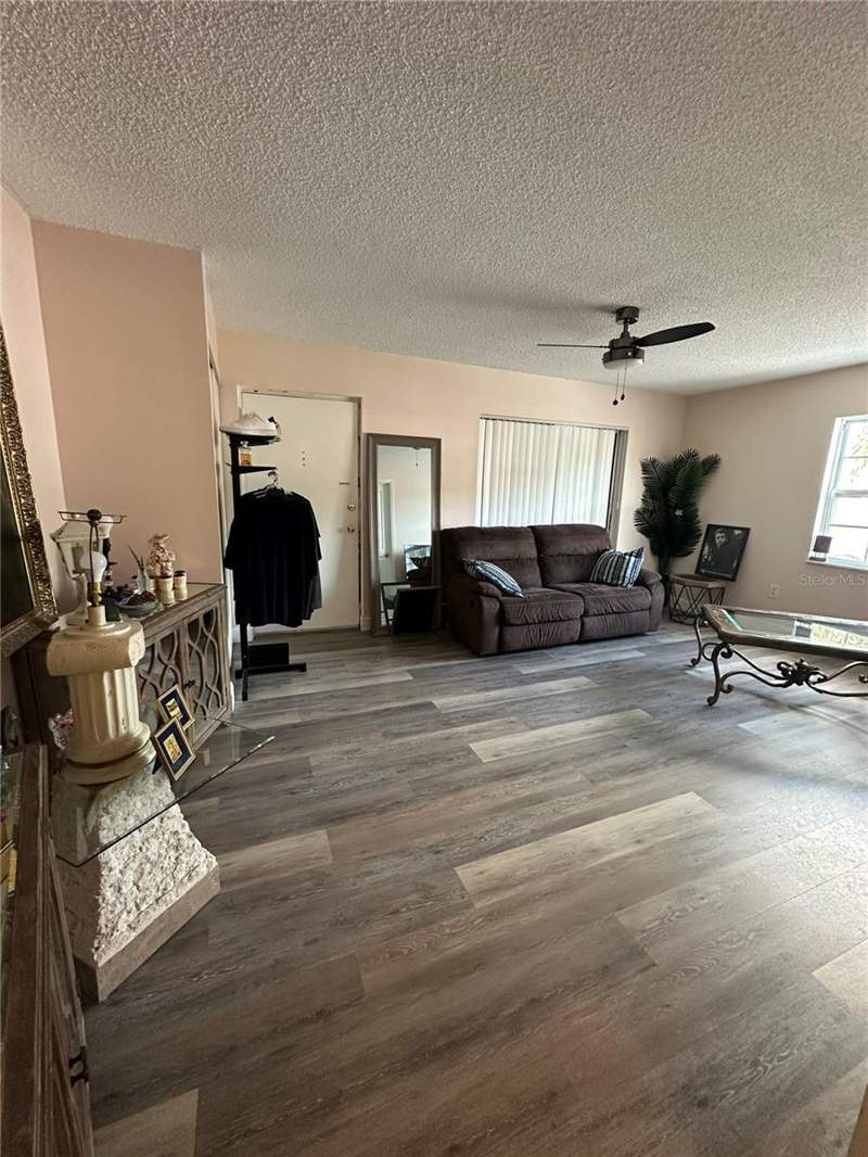 1 bedroom Condominium at 1084 82nd Terrace #1084E, Williamsburg Condo, St Petersburg — photo 4