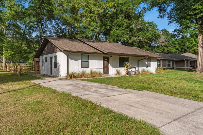 3 bedroom Single Family Residence at 6915 NW 60TH STREET ROAD, OCALA PARK ESTATE, OCALA — photo 2